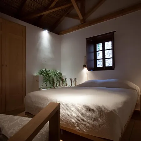 House In The Castle Apartment *