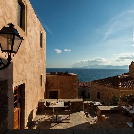 House In The Castle Appartamento Monemvasía