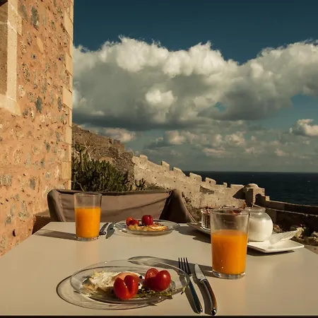 House In The Castle Appartement
