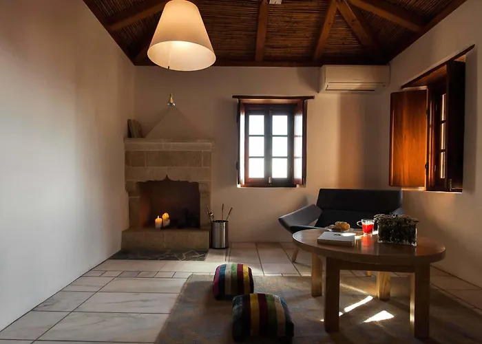 House In The Castle מונמבאסיה